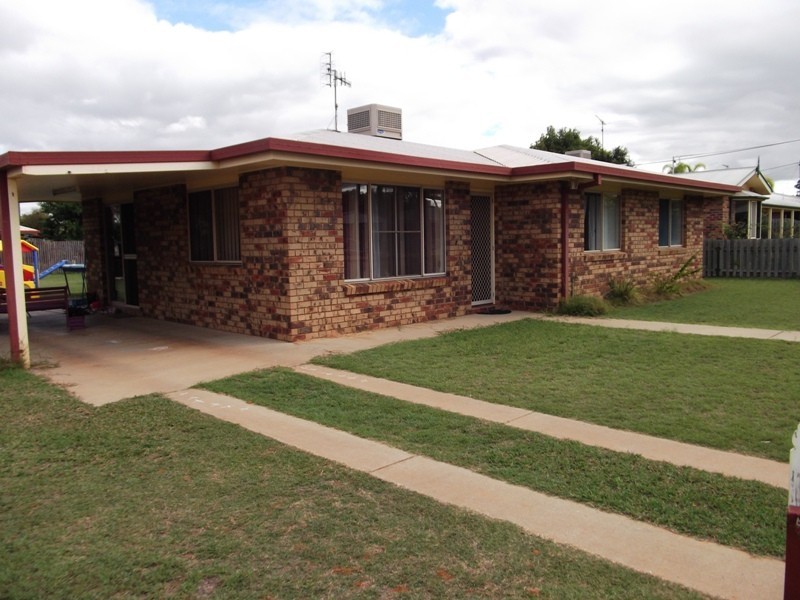 6 McIntyre Street, Chinchilla QLD 4413