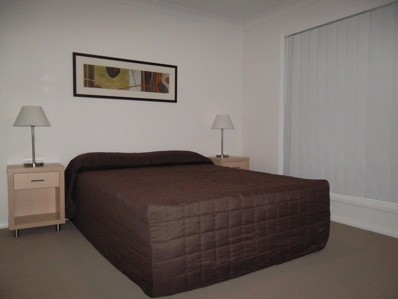 2/26 Lee Street, Miles QLD 4415