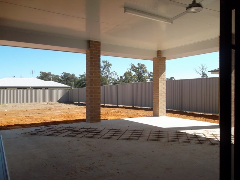 Lot 4, 4 Bishop Drive, Miles QLD 4415