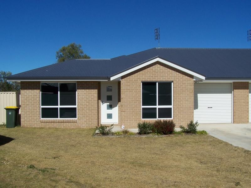 12 Lewis Street, Chinchilla QLD 4413