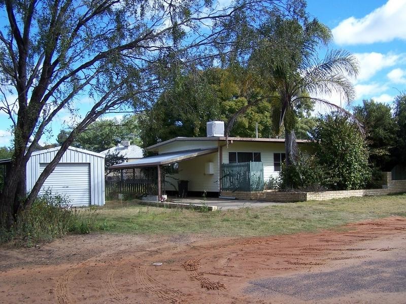 4 HYPATIA, Chinchilla QLD 4413