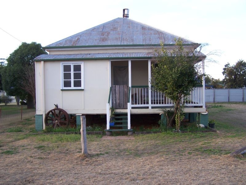 9 Church Street, Chinchilla QLD 4413