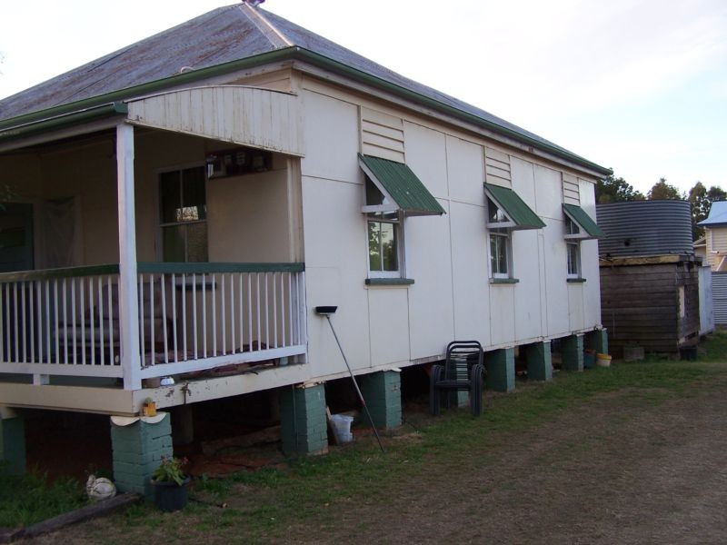 9 Church Street, Chinchilla QLD 4413