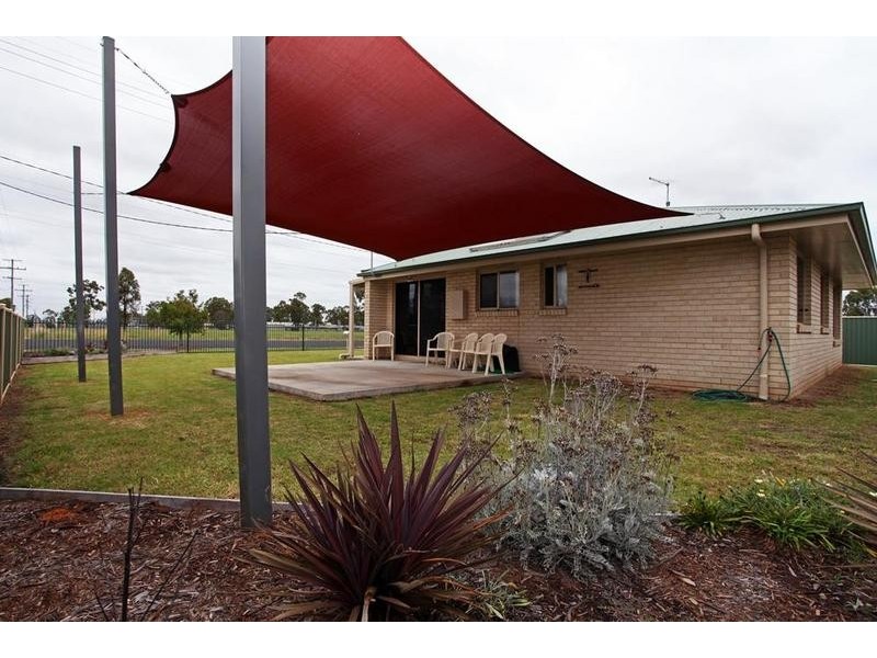 105 Edith Street, Miles QLD 4415