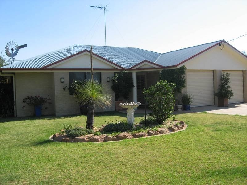 36 Edith Street, Miles QLD 4415