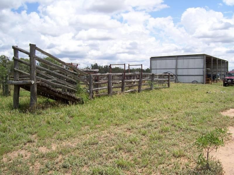 Leichhardt Highway, Condamine QLD 4416