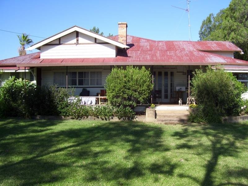 Warrego Highway, Miles QLD 4415