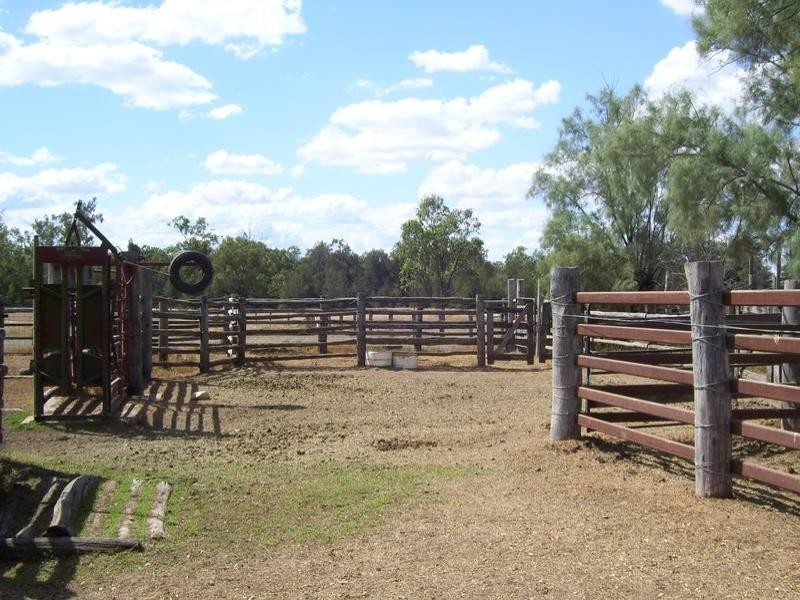 Warrego Highway, Miles QLD 4415