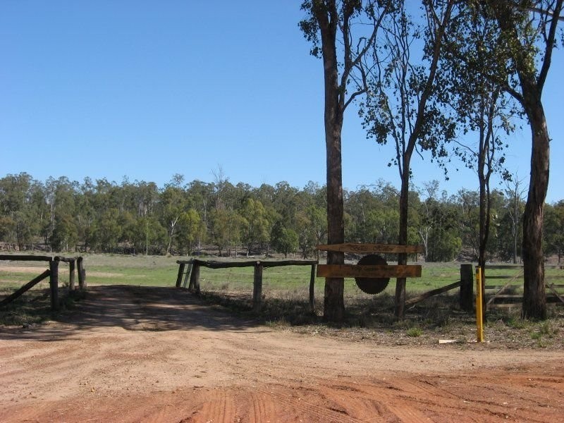 105 Mount Myrtle Road, Miles QLD 4415