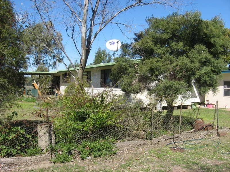 105 Mount Myrtle Road, Miles QLD 4415