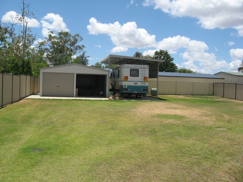 4 Back Avenue, Chinchilla QLD 4413
