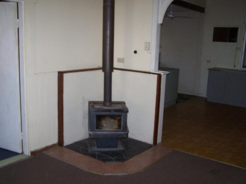 9 Edward Street, Chinchilla QLD 4413