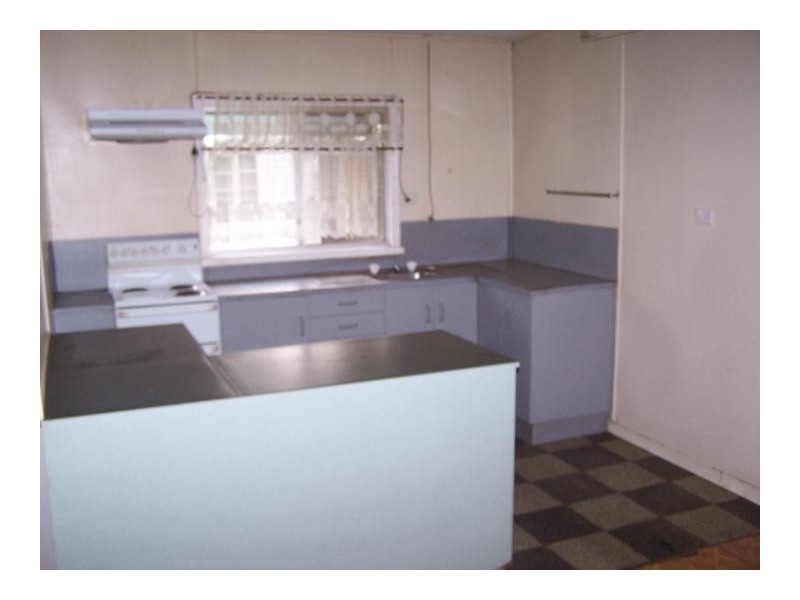 9 Edward Street, Chinchilla QLD 4413