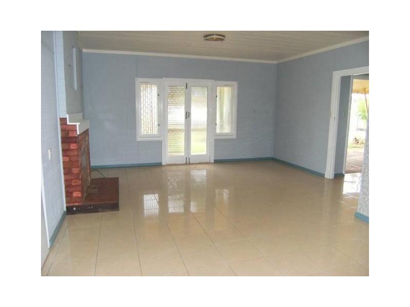 43 Windmill Road, Chinchilla QLD 4413