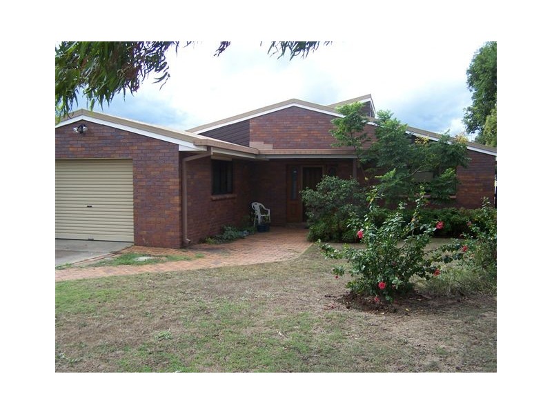 61 Hypatia Street, Chinchilla QLD 4413