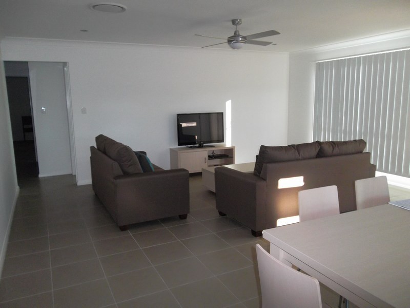 1/24 Lee Street, Miles QLD 4415