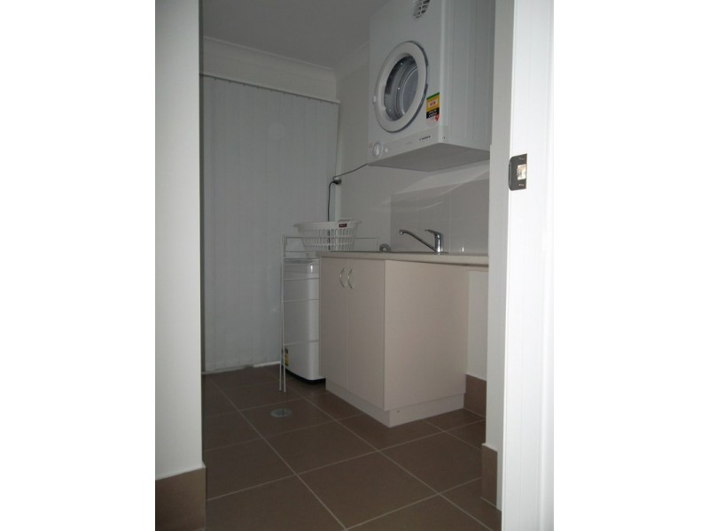 2/24 Lee Street, Miles QLD 4415