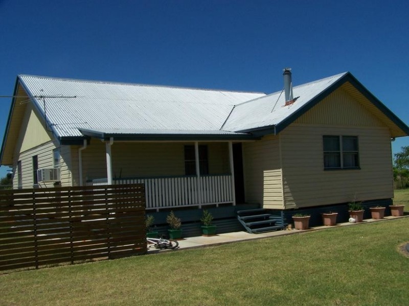 15 Aerodrome Road, Chinchilla QLD 4413