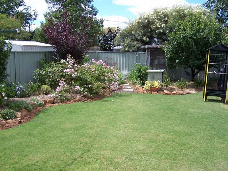12 McINTYRE STREET, Chinchilla QLD 4413