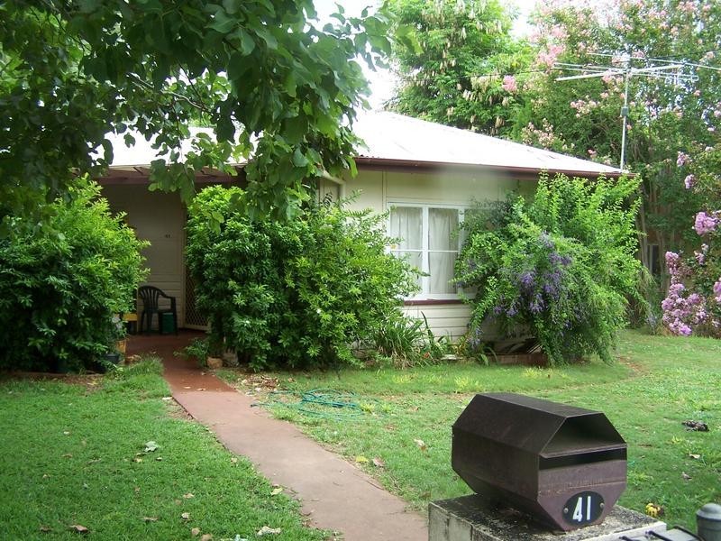 41 Windmill Road, Chinchilla QLD 4413