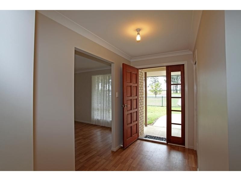 3 Racecourse Road, Miles QLD 4415