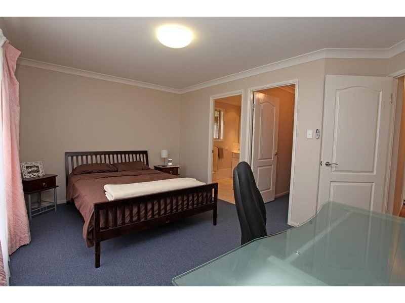 3 Racecourse Road, Miles QLD 4415