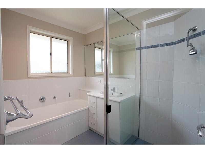3 Racecourse Road, Miles QLD 4415
