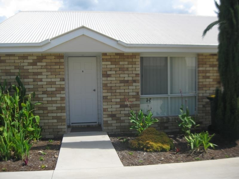 6/3-5 Back Av, Chinchilla QLD 4413