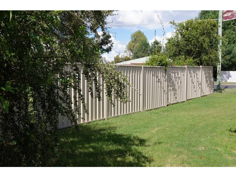 77 Wambo Street, Chinchilla QLD 4413