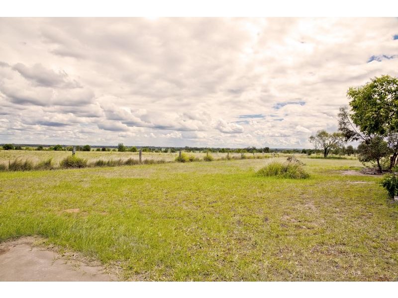 351 Windmill Road, Chinchilla QLD 4413