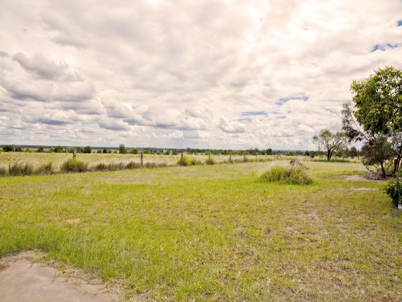 351 Windmill Road, Chinchilla QLD 4413