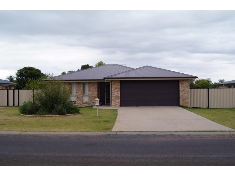 13 Campbell Street, Chinchilla QLD 4413