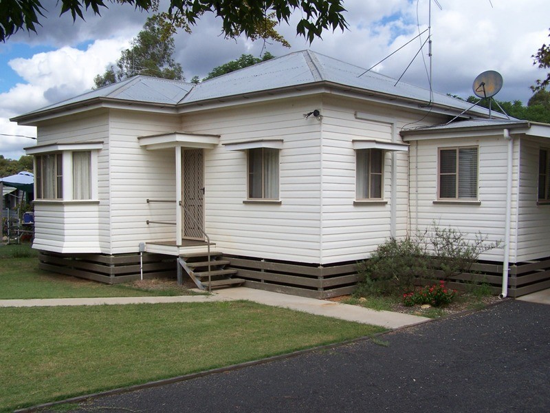 38 DURAH STREET, Chinchilla QLD 4413