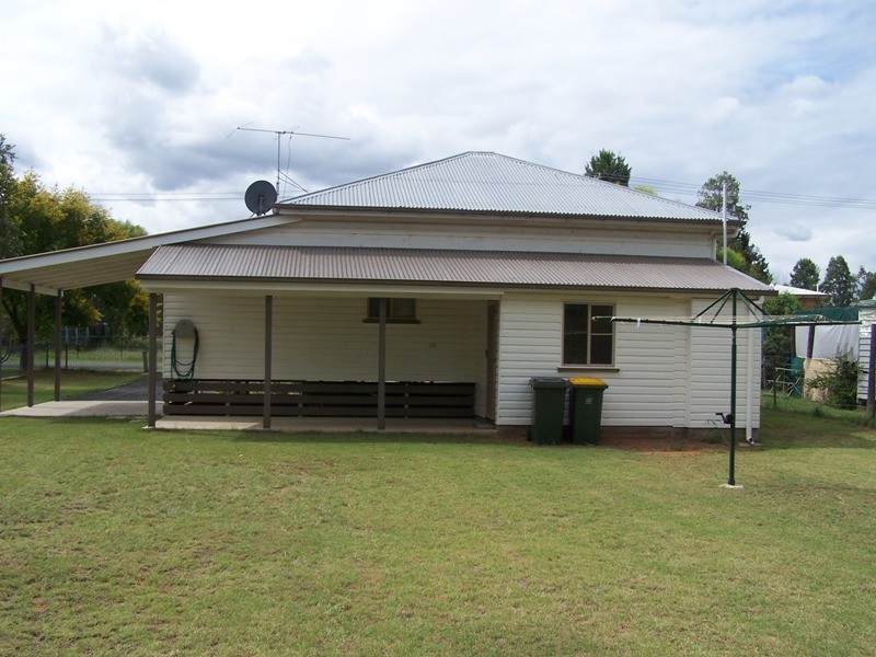 38 DURAH STREET, Chinchilla QLD 4413