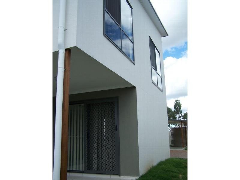 1/6 Holland Street, Chinchilla QLD 4413