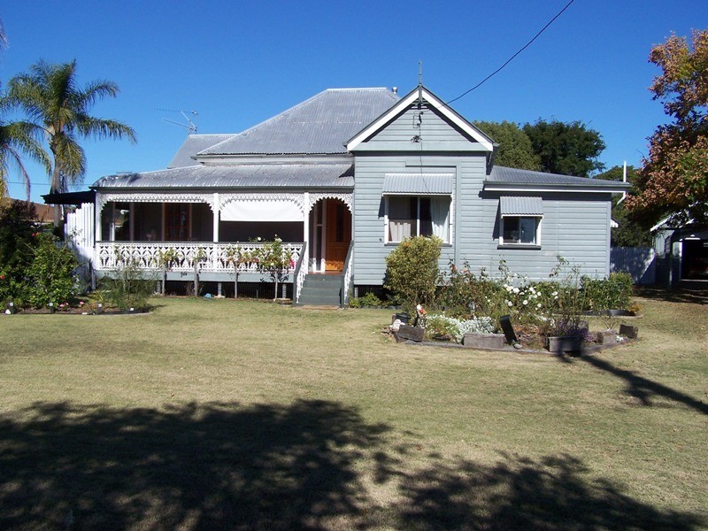 20 GLASSON STREET, Chinchilla QLD 4413