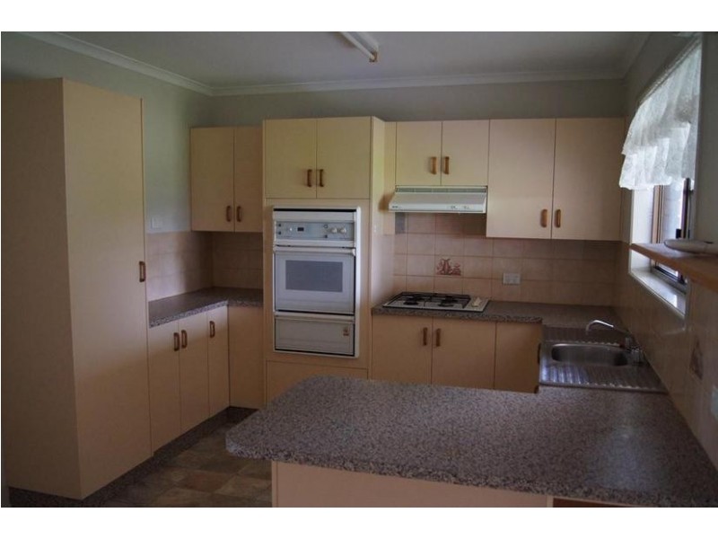 28 Wheeler Street, Chinchilla QLD 4413