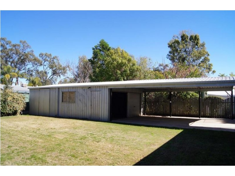 28 Wheeler Street, Chinchilla QLD 4413