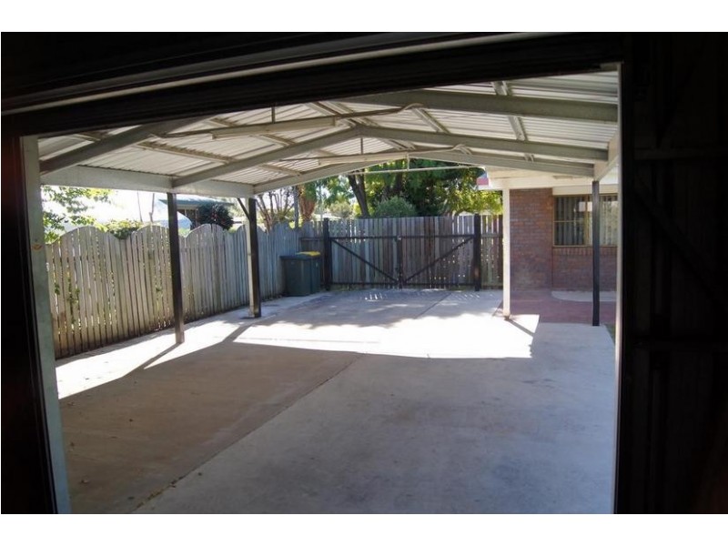 28 Wheeler Street, Chinchilla QLD 4413