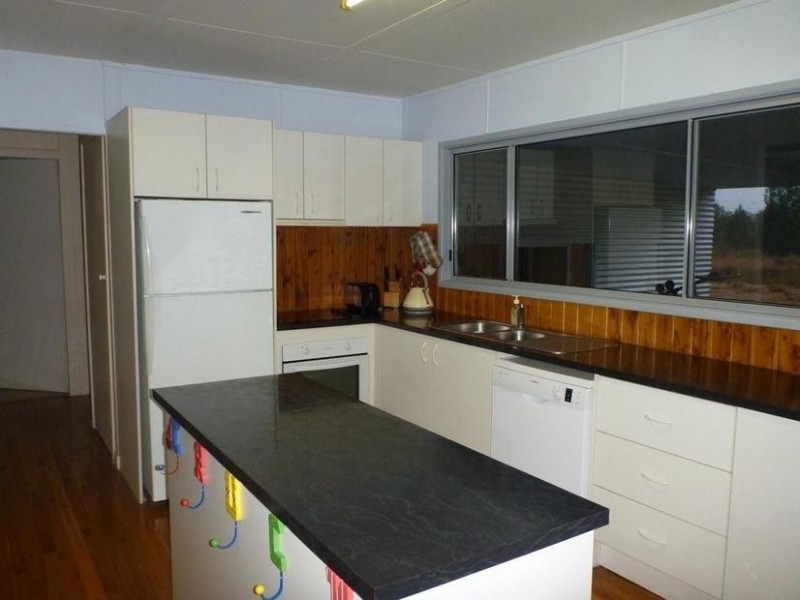 39048 LEICHHARDT HIGHWAY, Miles QLD 4415