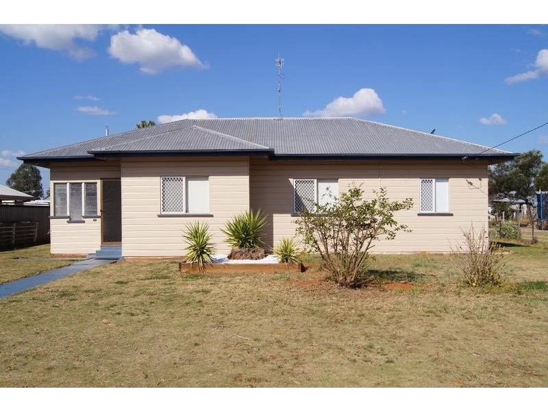 17 Wood Street, Chinchilla QLD 4413