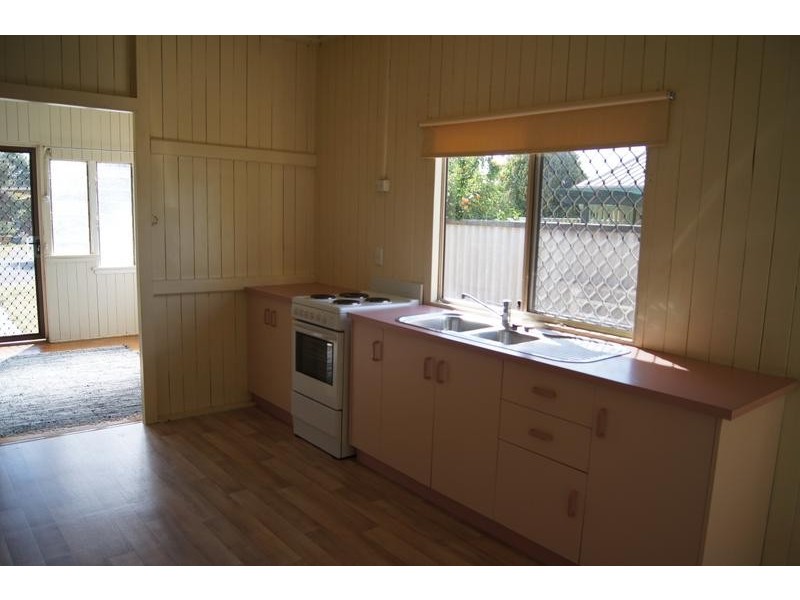 17 Wood Street, Chinchilla QLD 4413