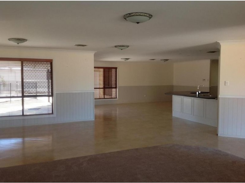 16 Wilkinson Street, Chinchilla QLD 4413