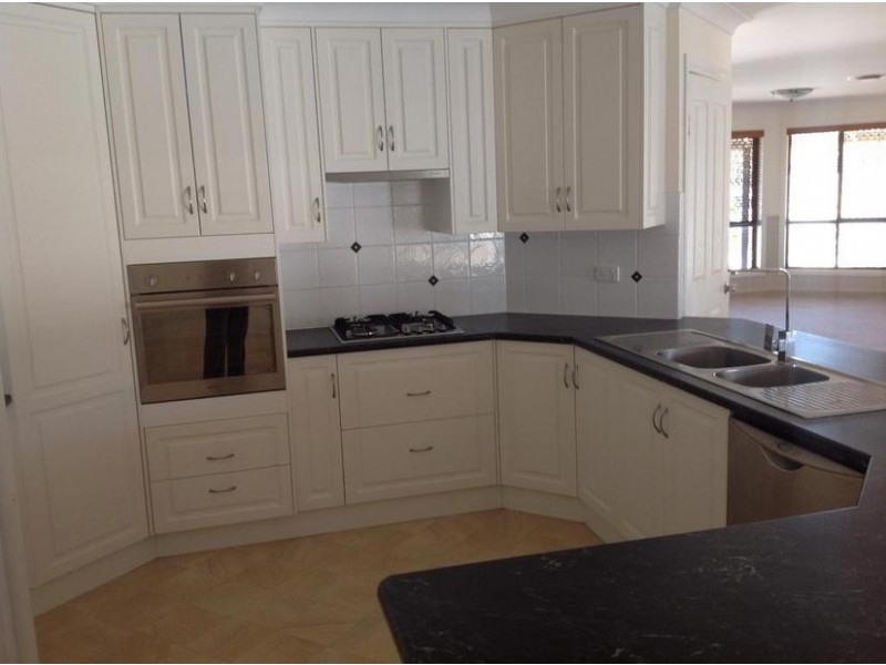 16 Wilkinson Street, Chinchilla QLD 4413