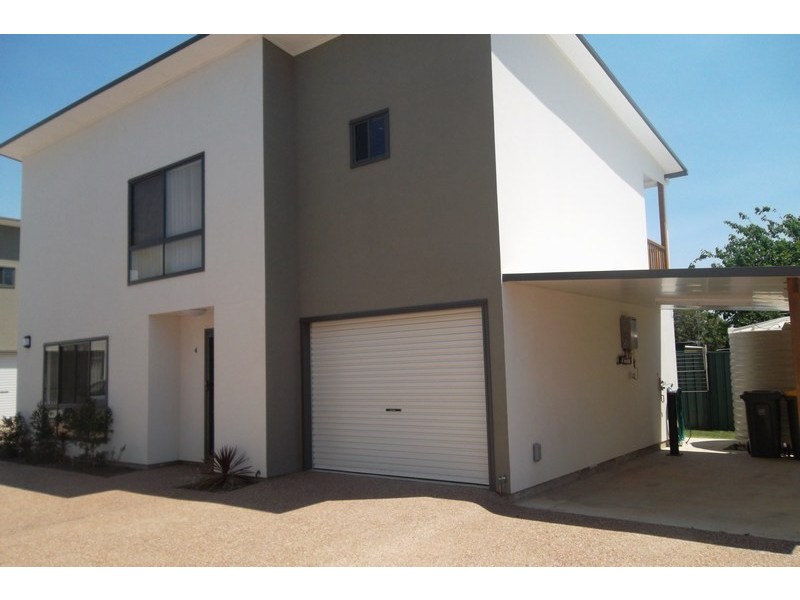 4/6 Holland Street, Chinchilla QLD 4413