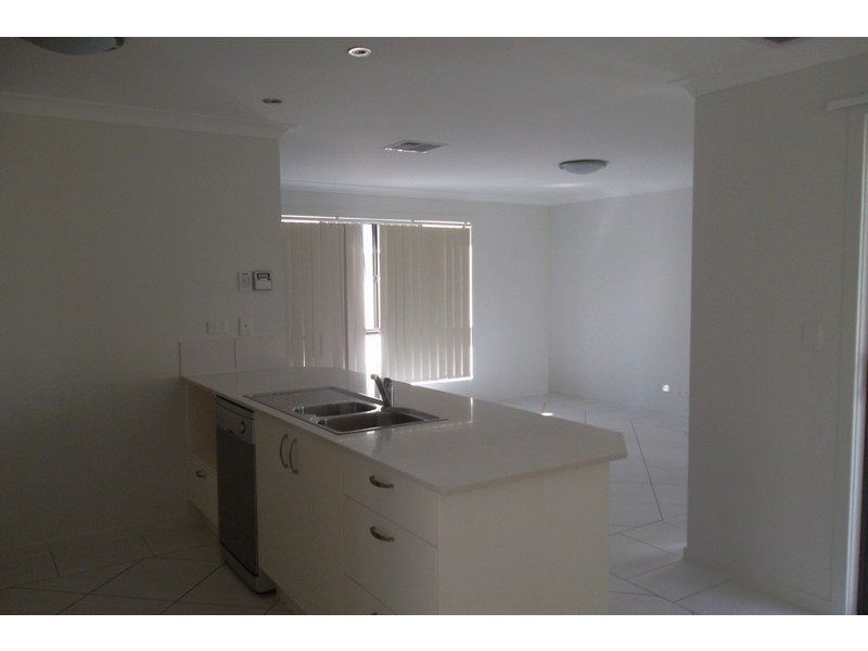 4/6 Holland Street, Chinchilla QLD 4413