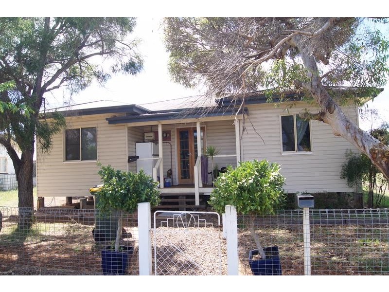 21 Wood Street, Chinchilla QLD 4413