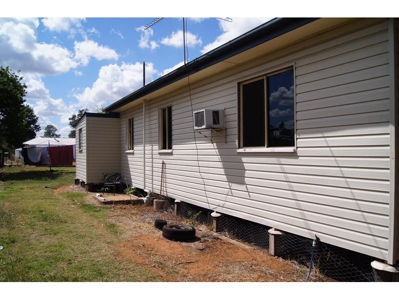 21 Wood Street, Chinchilla QLD 4413