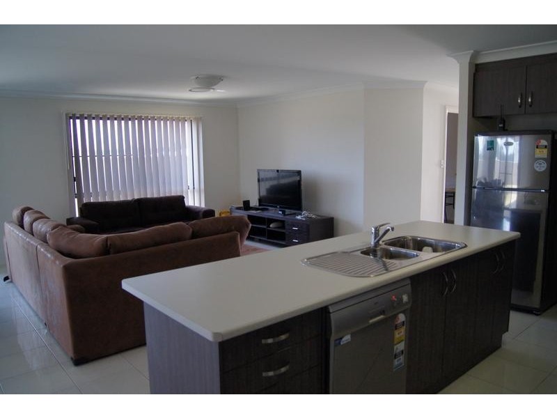 31 Racecourse Road, Miles QLD 4415