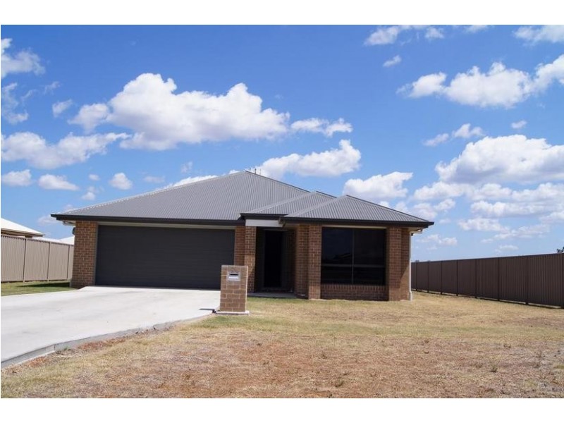 31 Racecourse Road, Miles QLD 4415
